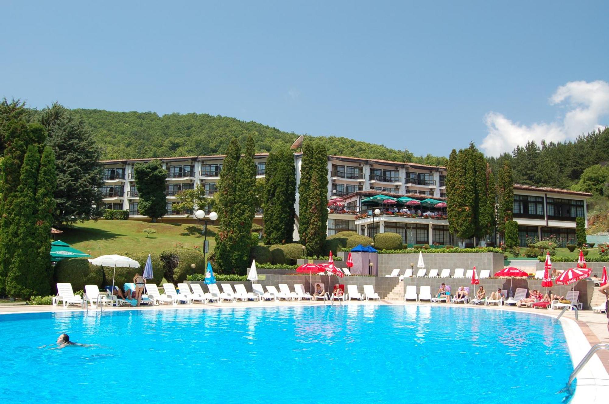 Hotel Makpetrol Струга Экстерьер фото