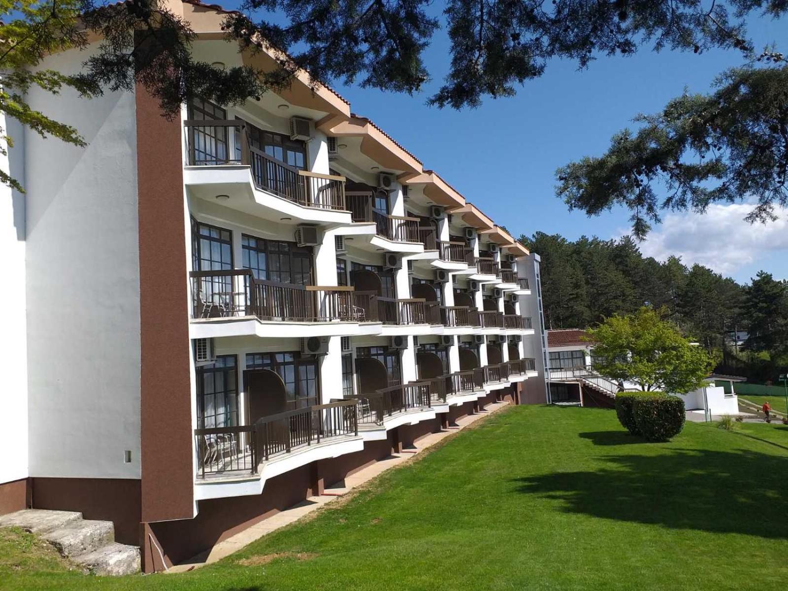 Hotel Makpetrol Струга Экстерьер фото